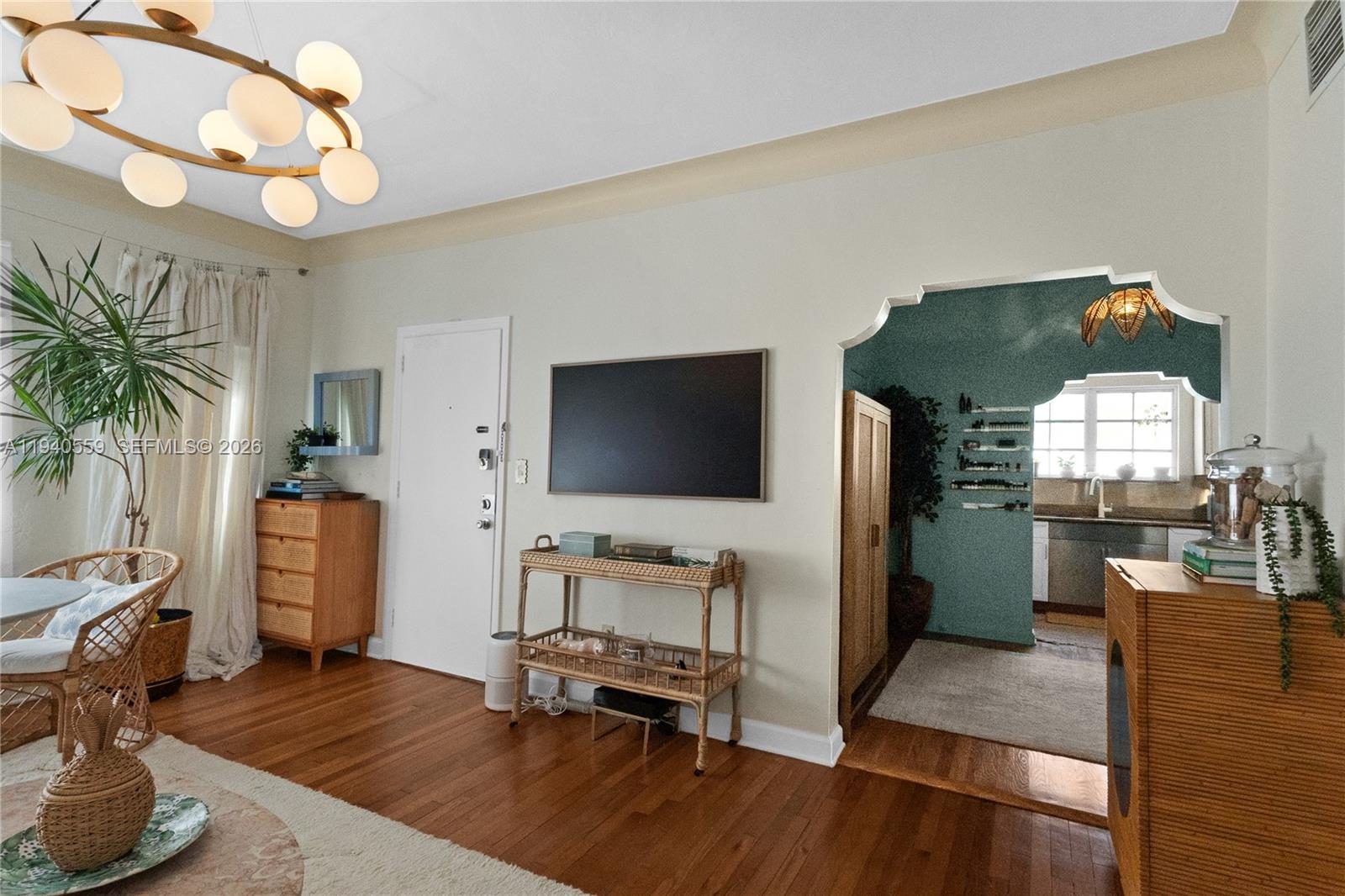 826 Euclid Ave # 11