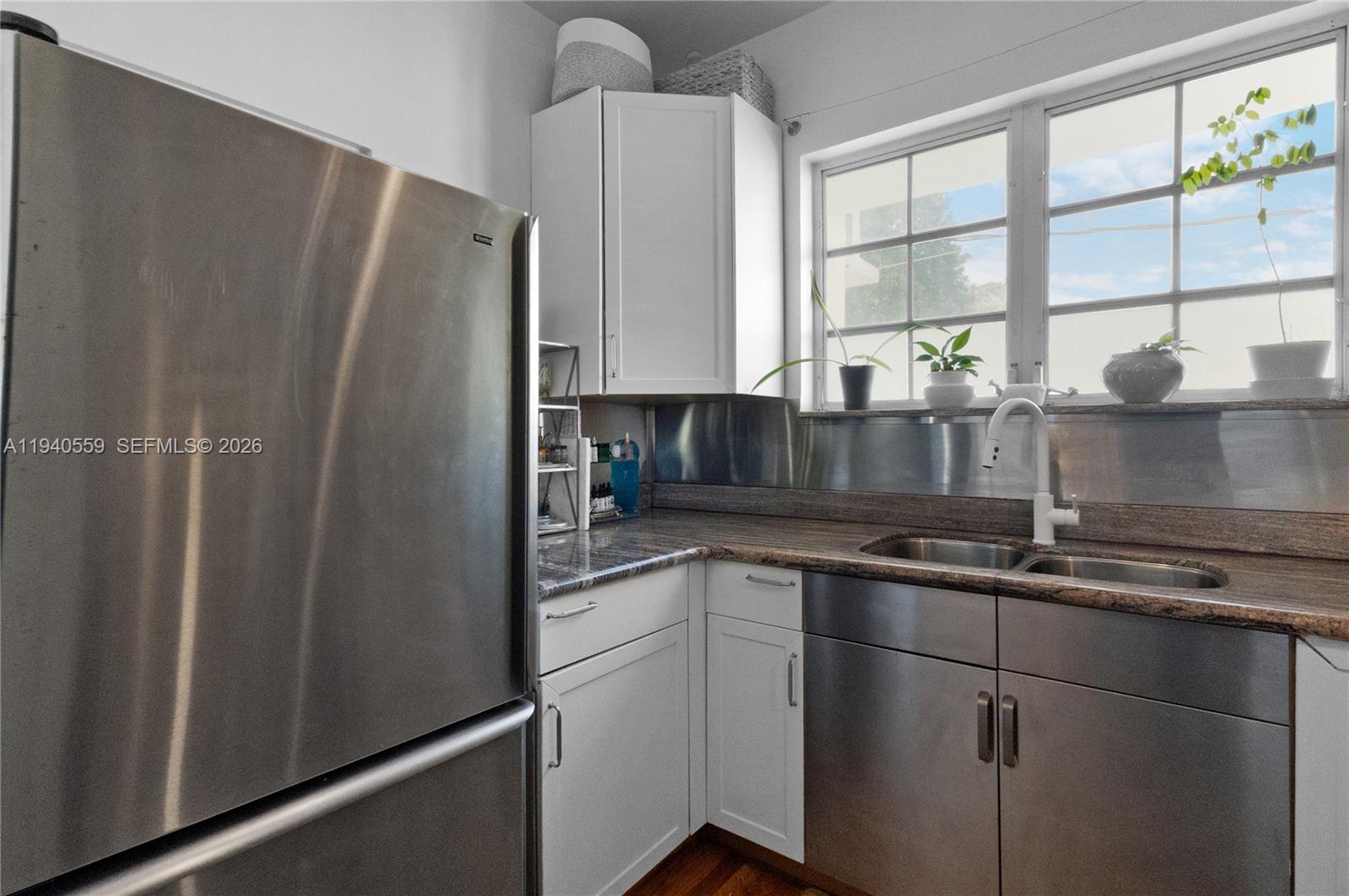 826 Euclid Ave # 11