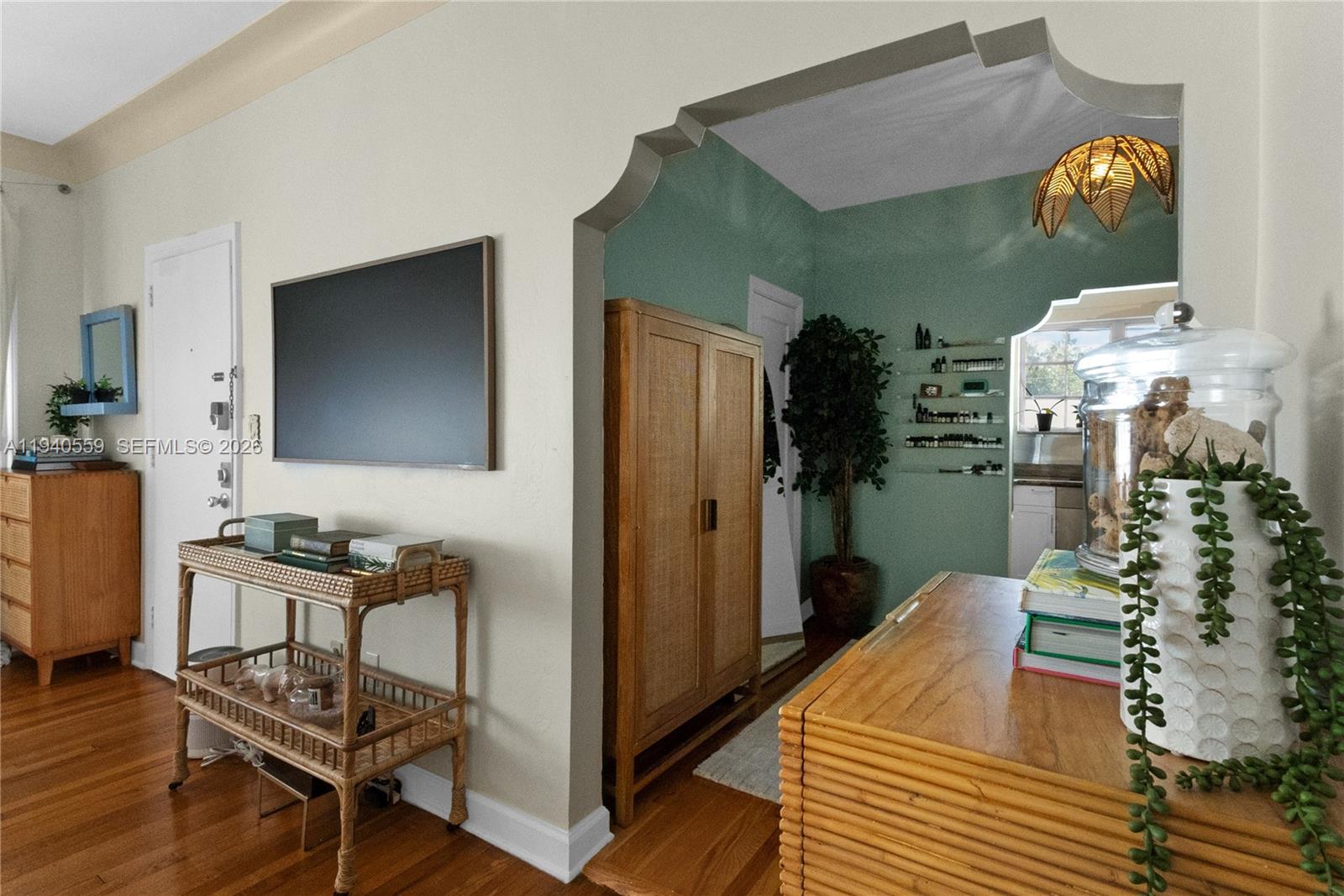 826 Euclid Ave # 11
