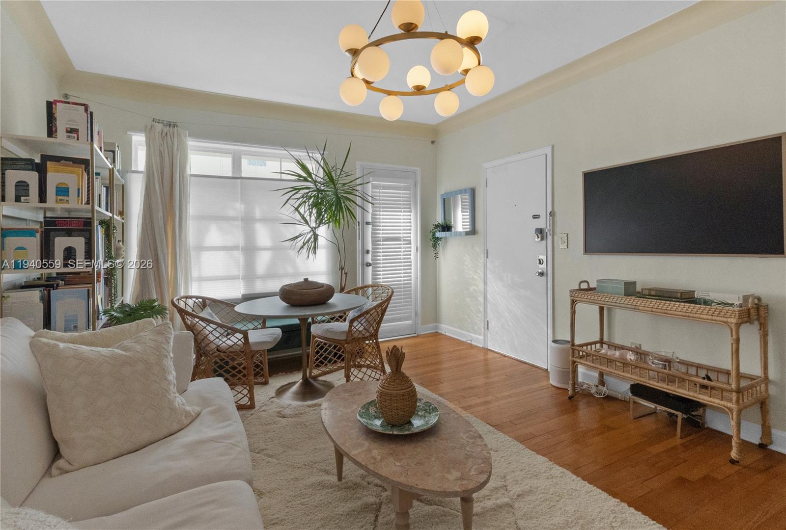 826 Euclid Ave # 11