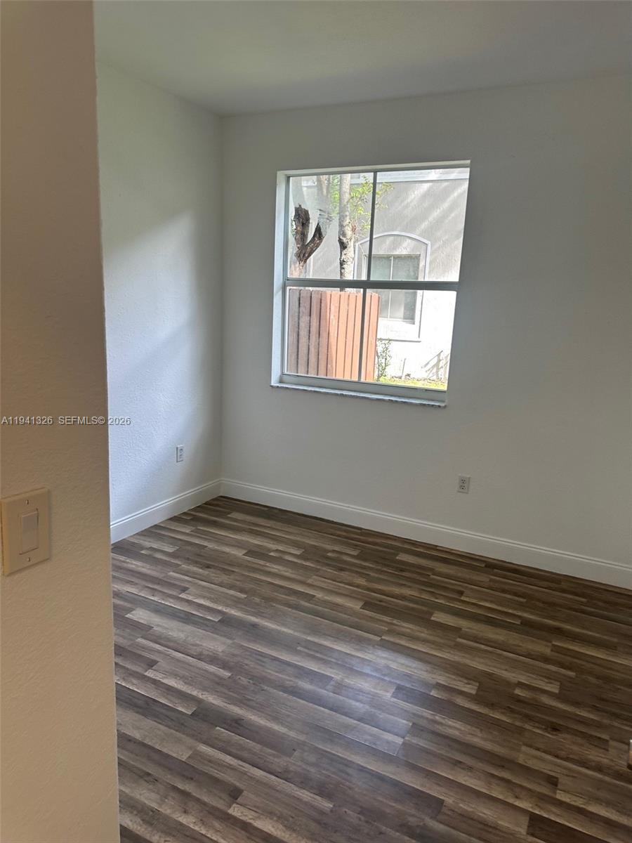 1663 SE 27th Dr # 102