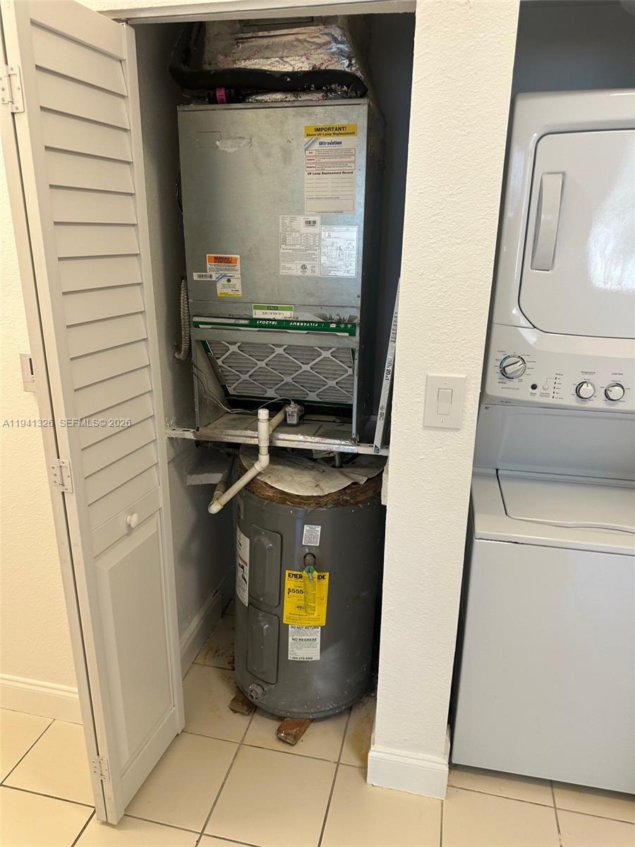 1663 SE 27th Dr # 102