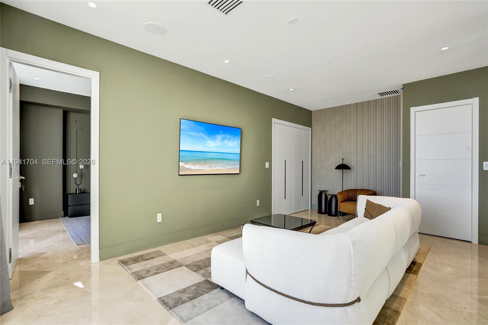 1800 S Ocean Dr # 4403