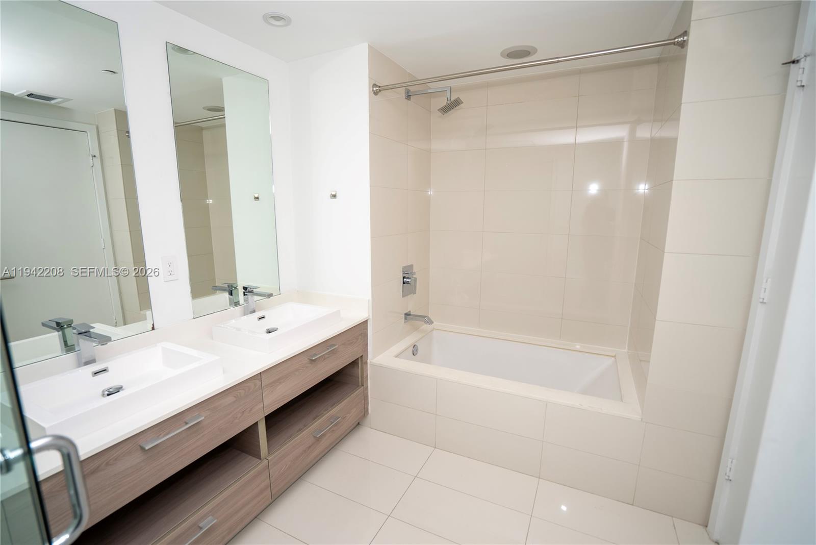 1300 S Miami Ave Unit: 1002