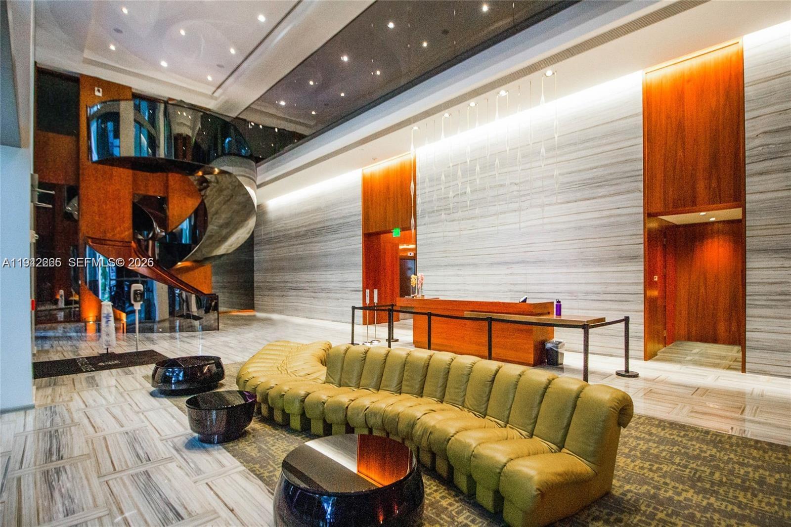 1300 Brickell Bay Dr # 2802