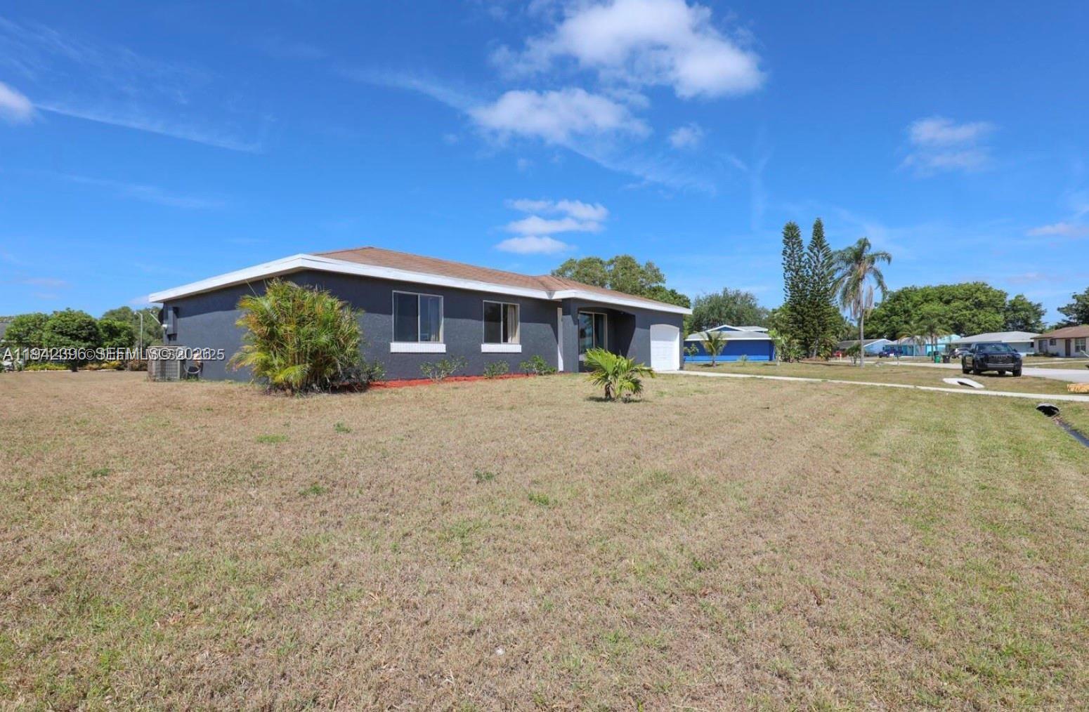 250 SW Homeland Rd, Port St. Lucie