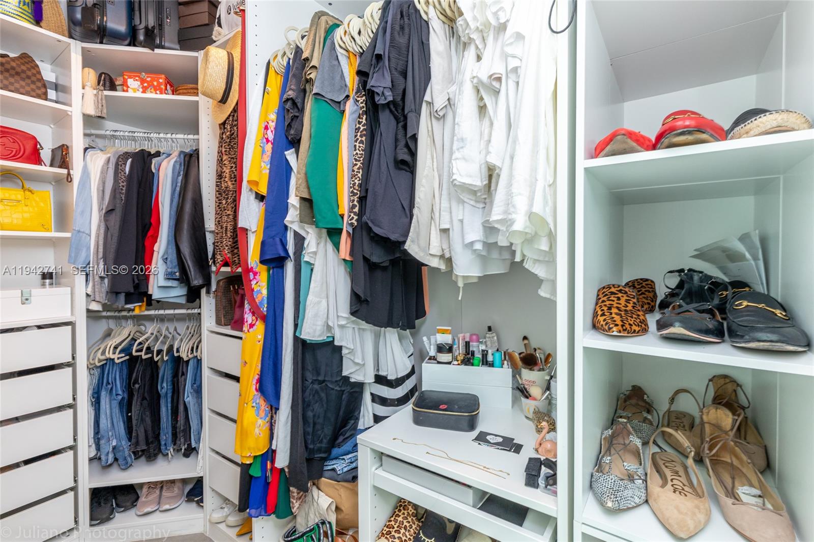 690 SW 1st Ct Unit: PHI17