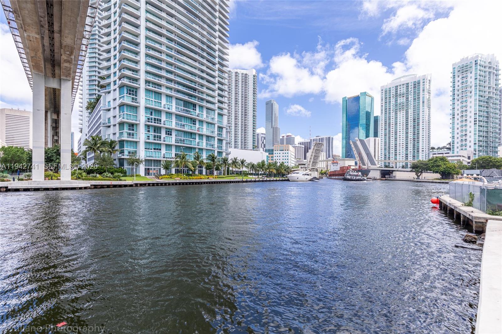 690 SW 1st Ct Unit: PHI17