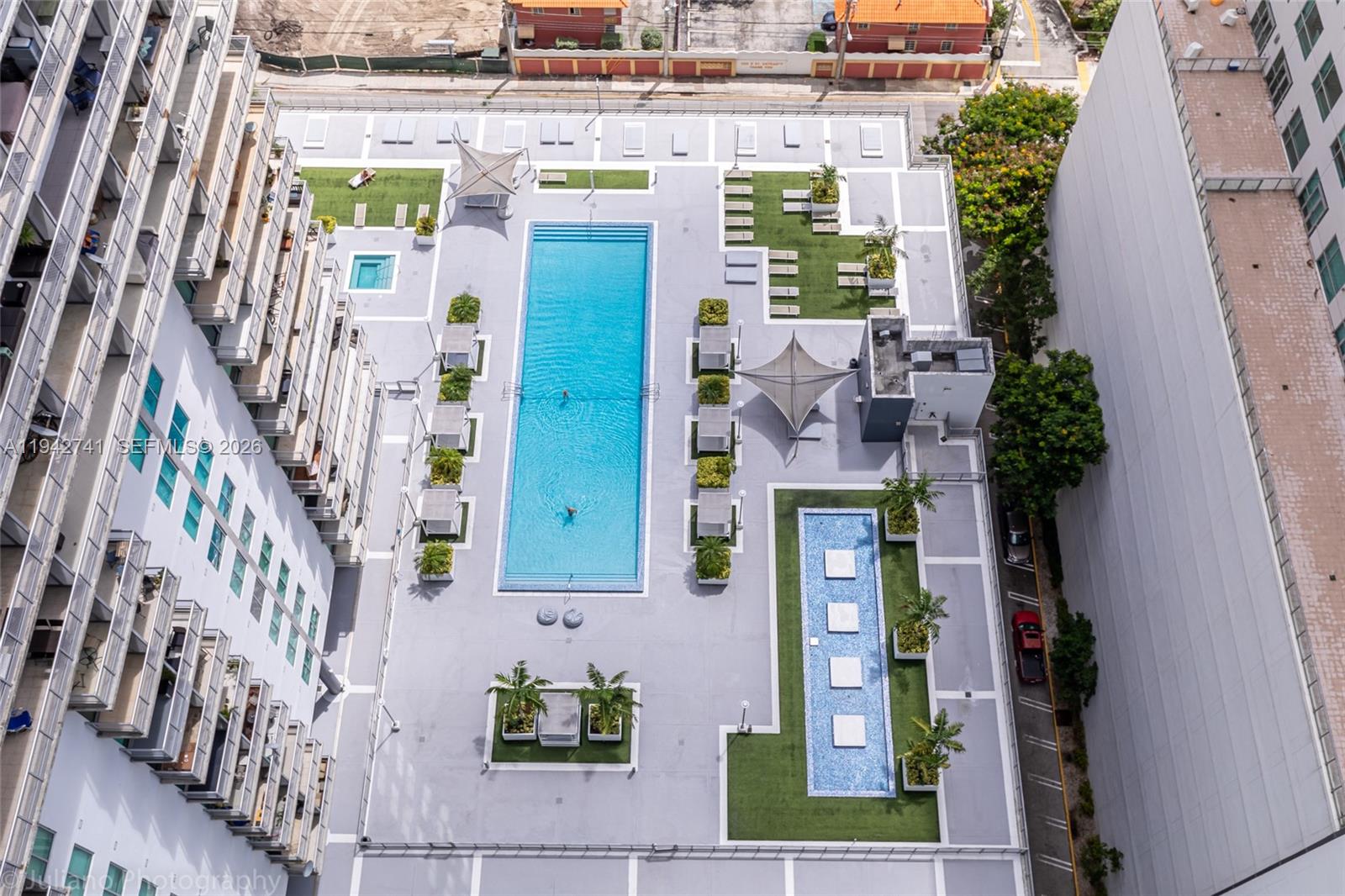 690 SW 1st Ct Unit: PHI17