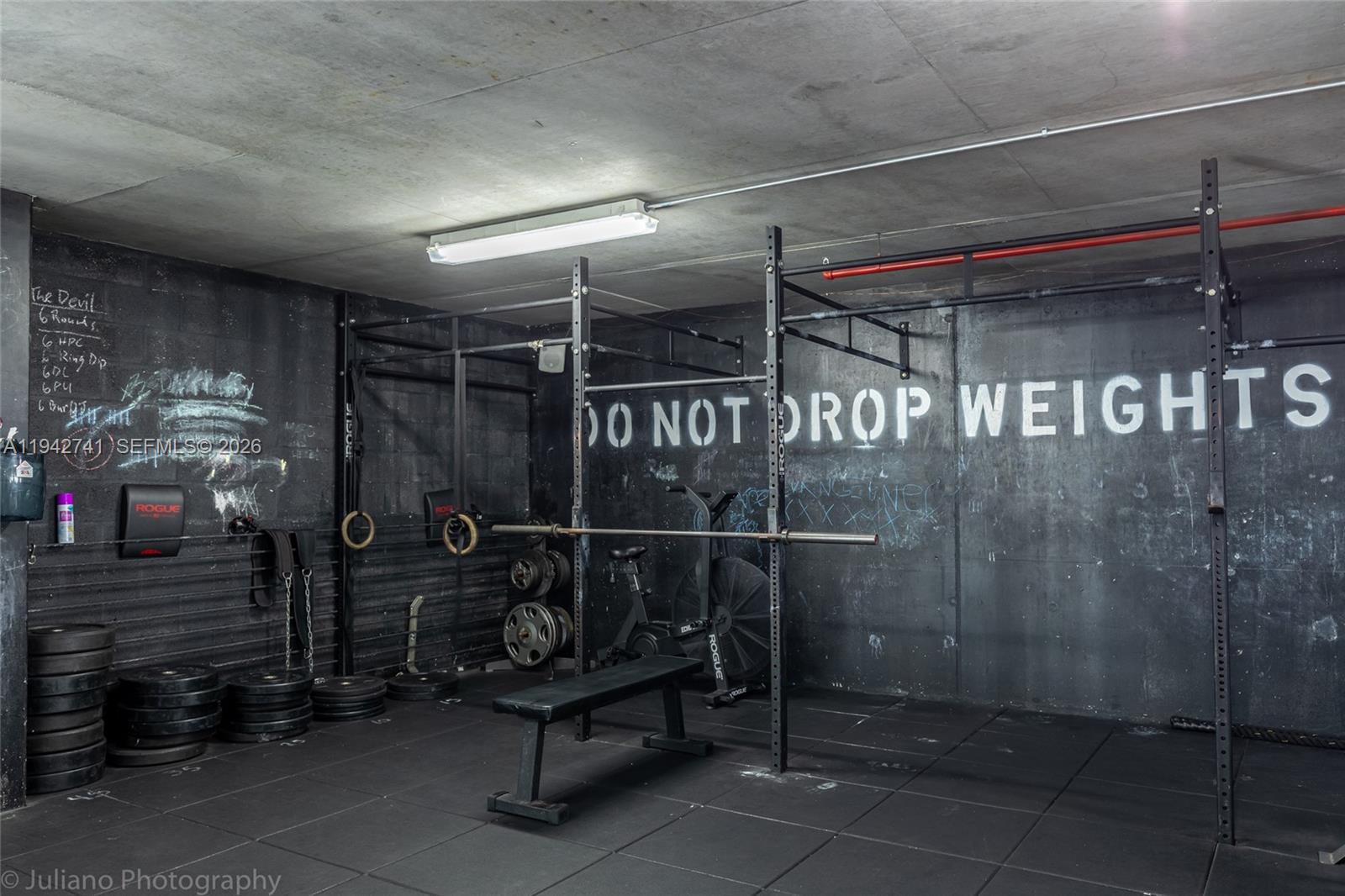 690 SW 1st Ct Unit: PHI17