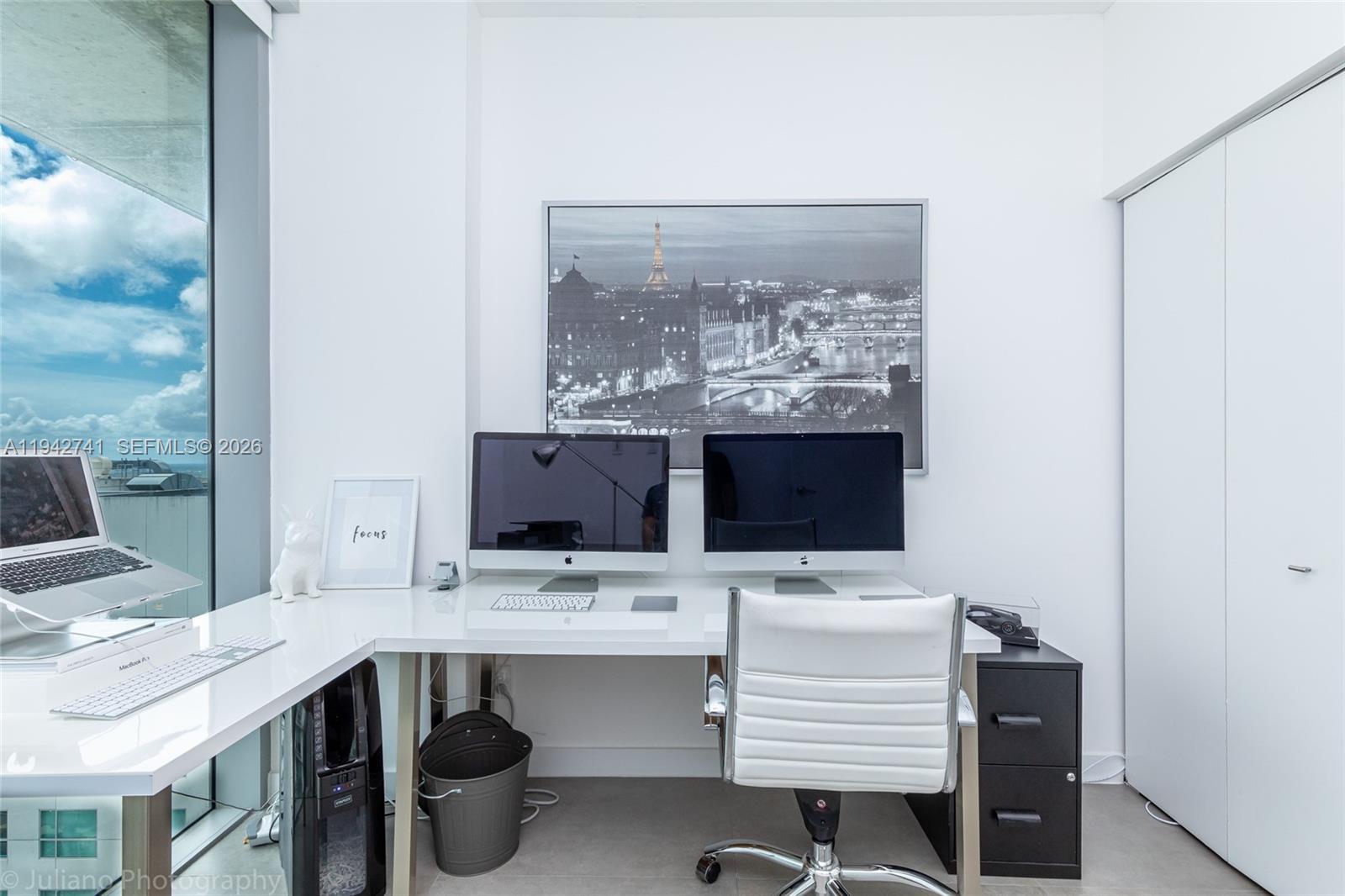 690 SW 1st Ct Unit: PHI17