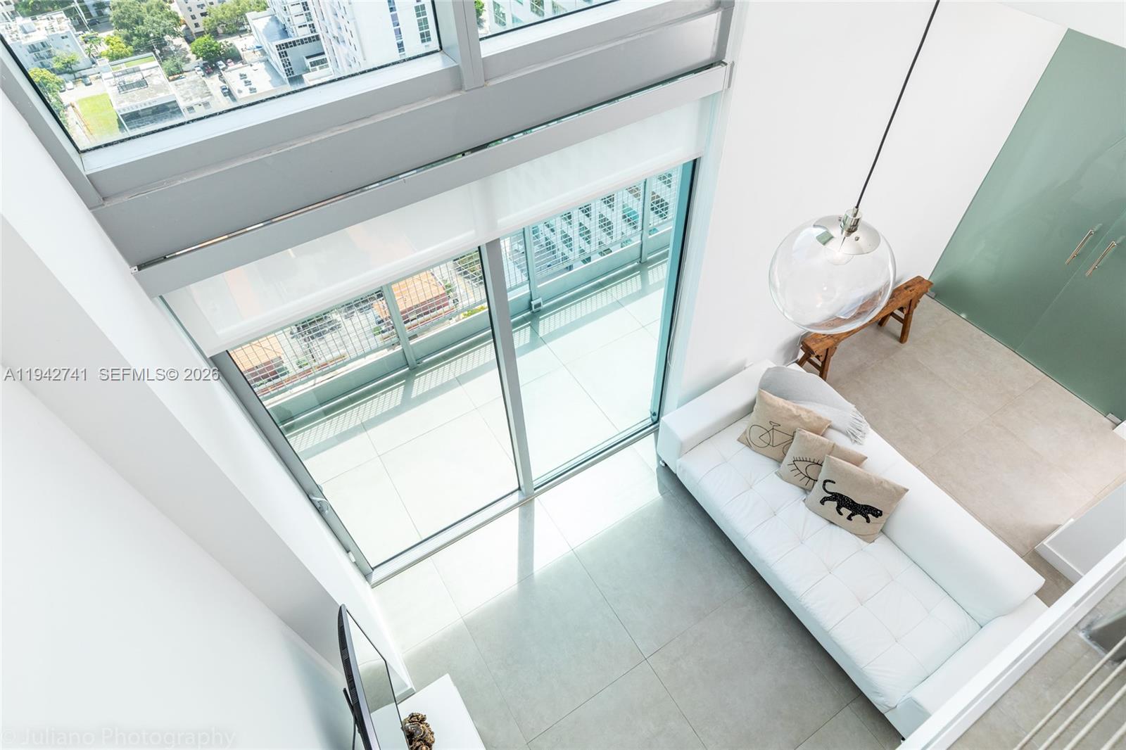 690 SW 1st Ct Unit: PHI17