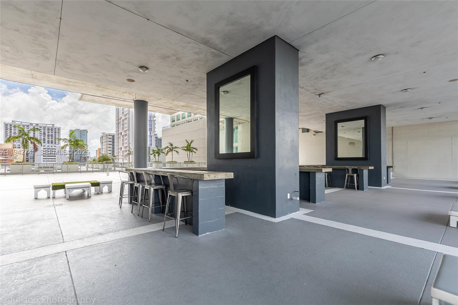 690 SW 1st Ct Unit: PHI17