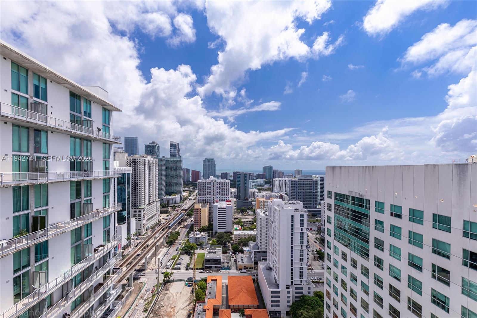 690 SW 1st Ct Unit: PHI17