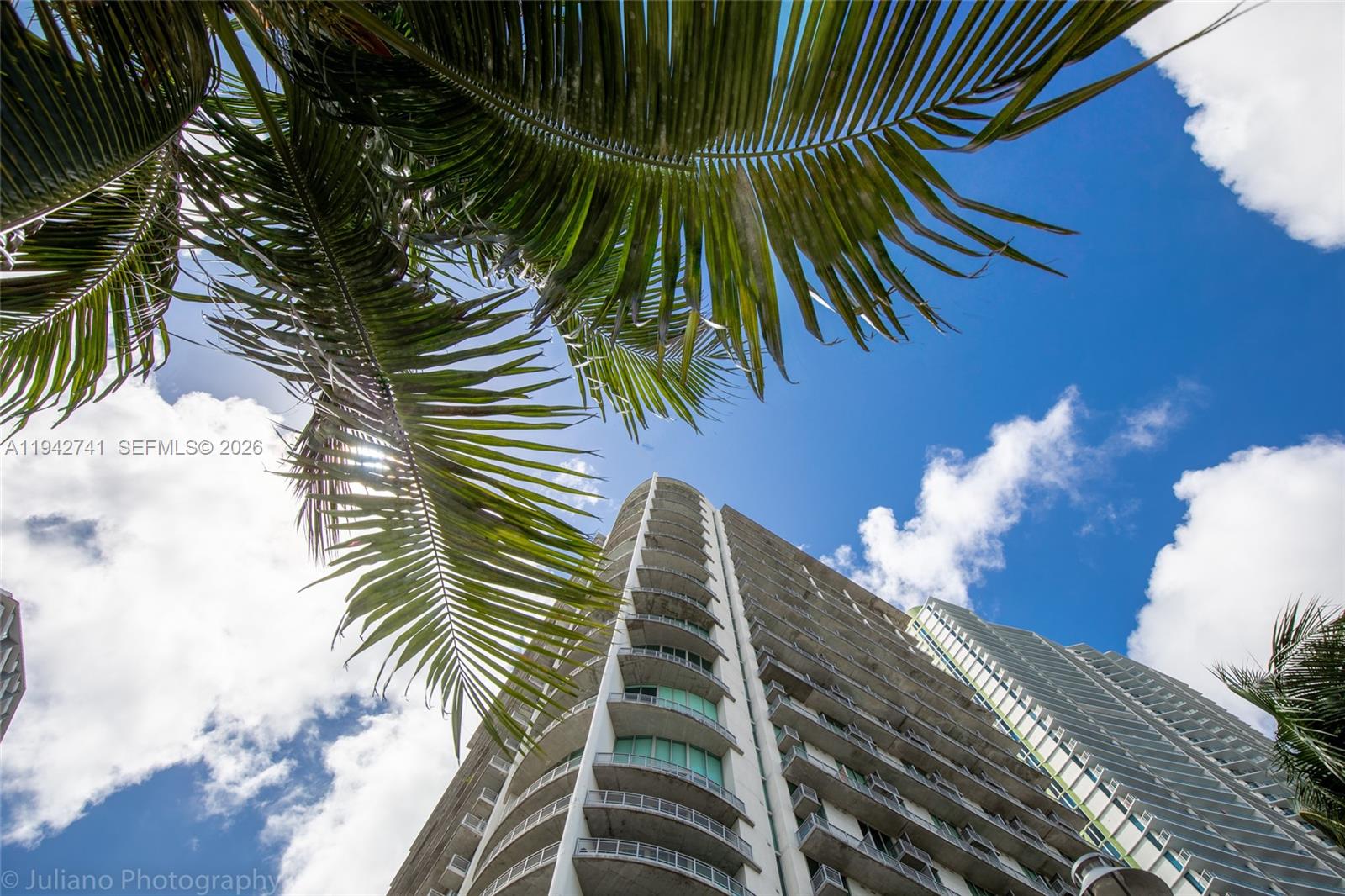 690 SW 1st Ct Unit: PHI17