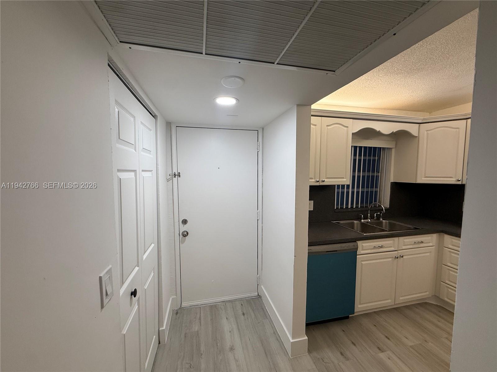 9470 Live Oak Pl # 104