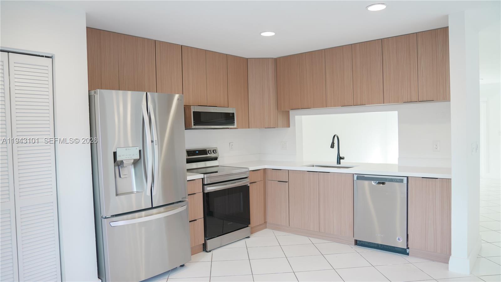 9023 SW 113th Place Cir W