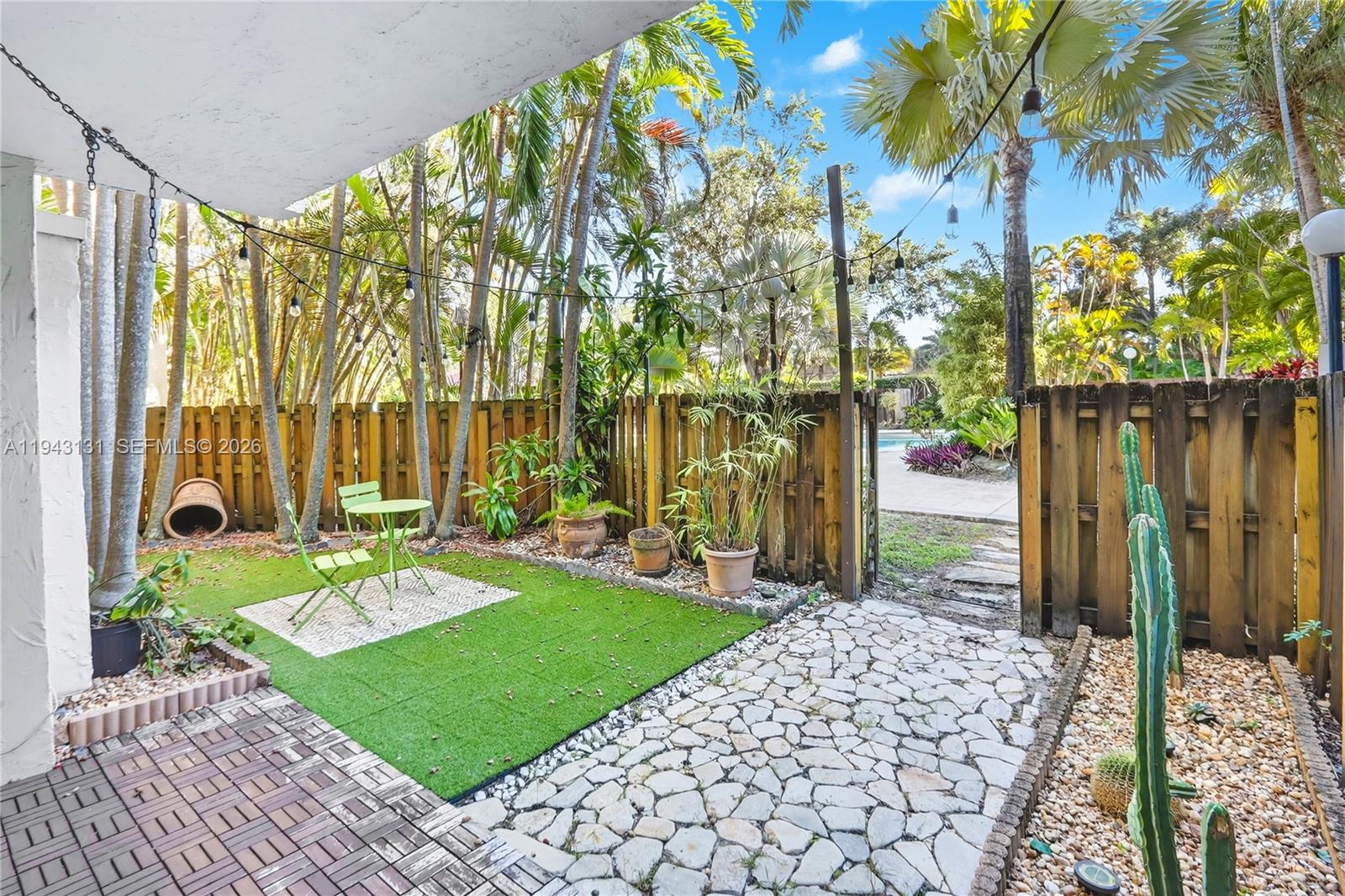 6902 N Kendall Dr # E101