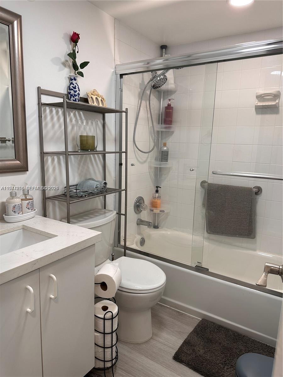 7765 SW 86th St # 303 Unit: F2-303