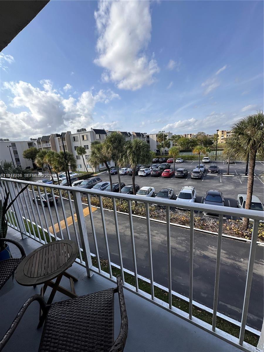 7765 SW 86th St # 303 Unit: F2-303