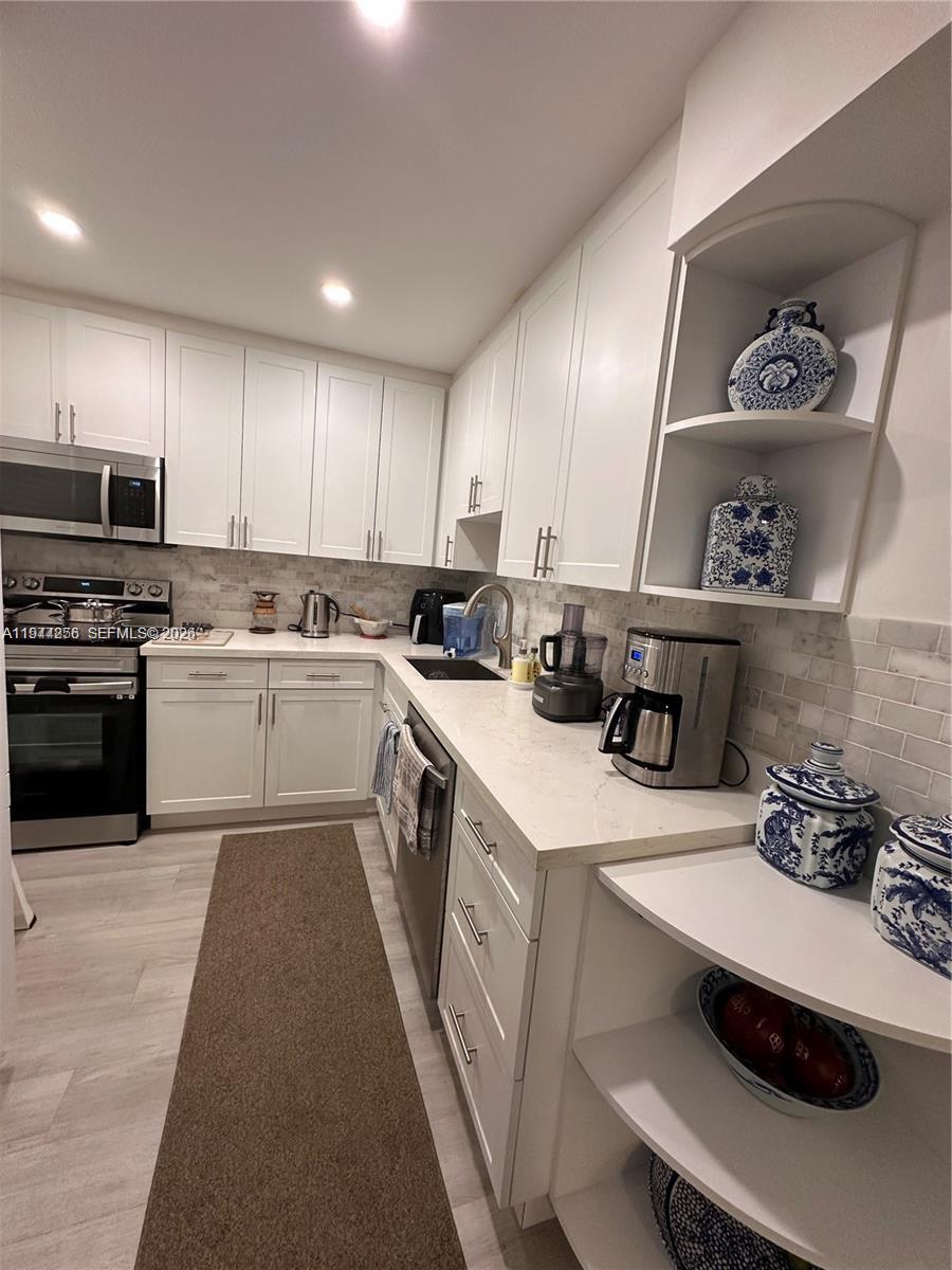 7765 SW 86th St # 303 Unit: F2-303
