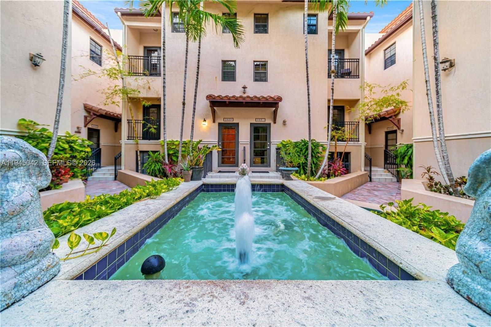 2829 Coconut Ave # 2829