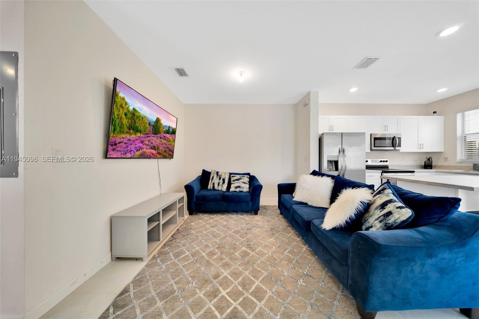 2699 SE 19th St # 2699