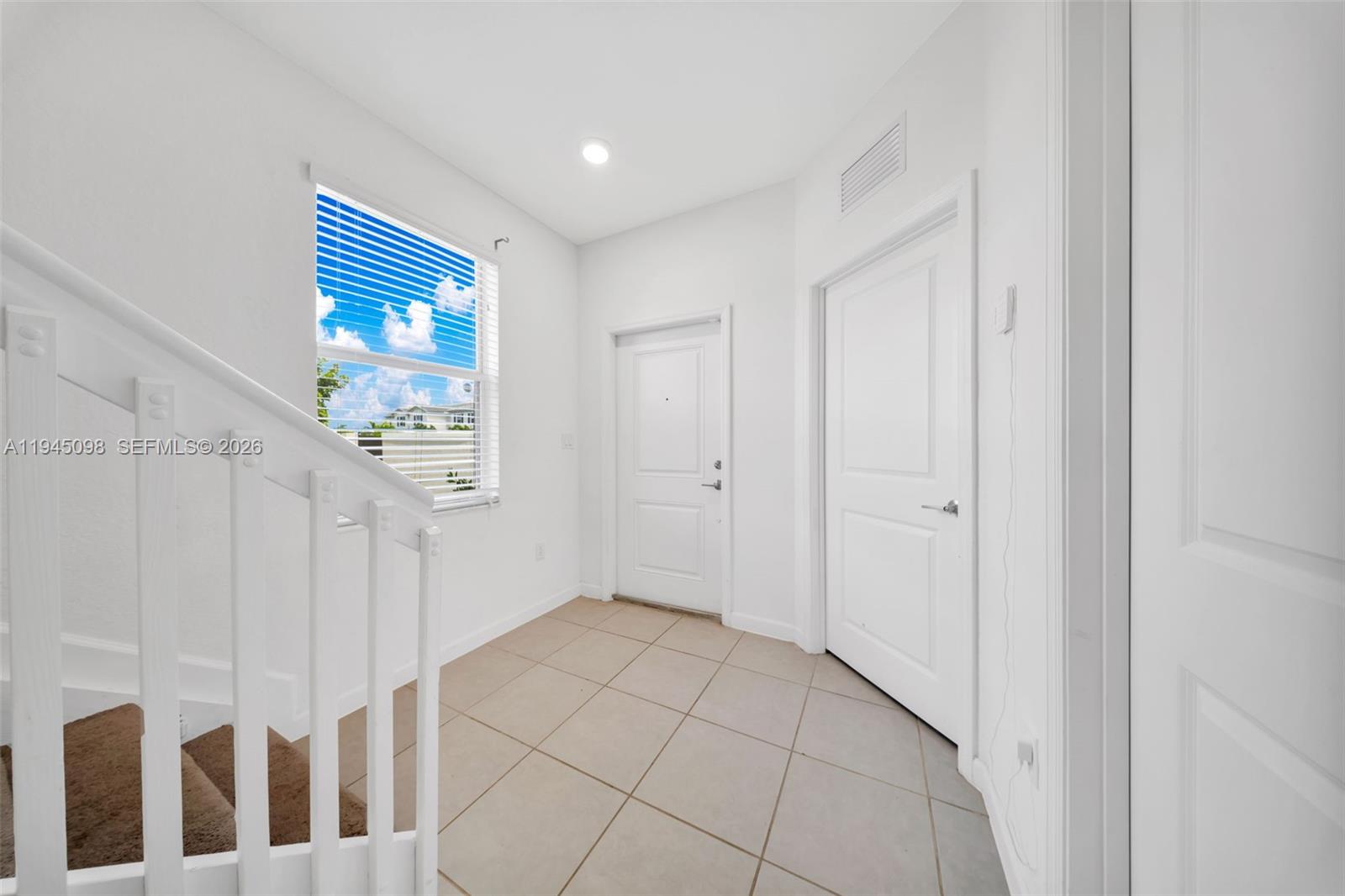 2699 SE 19th St # 2699