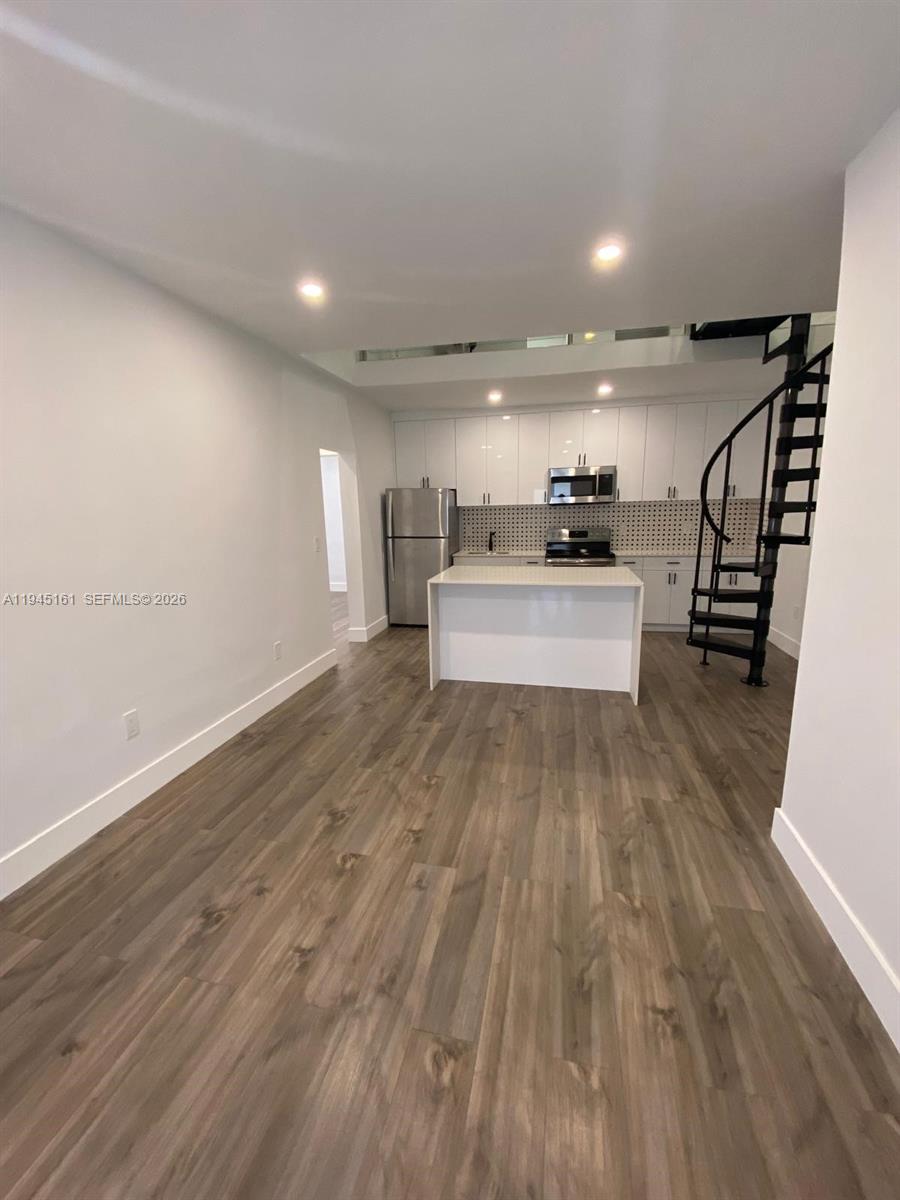 7411 Carlyle Ave # 2