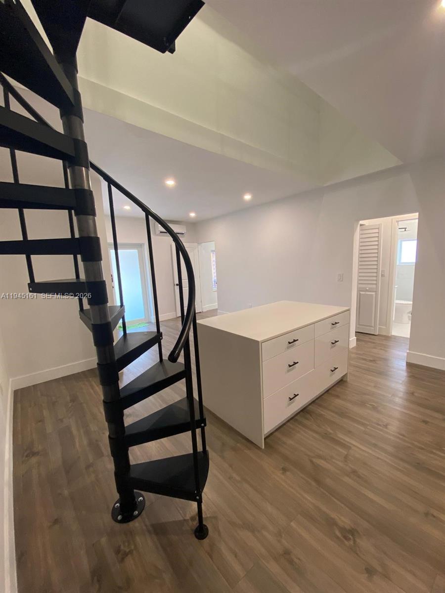 7411 Carlyle Ave # 2