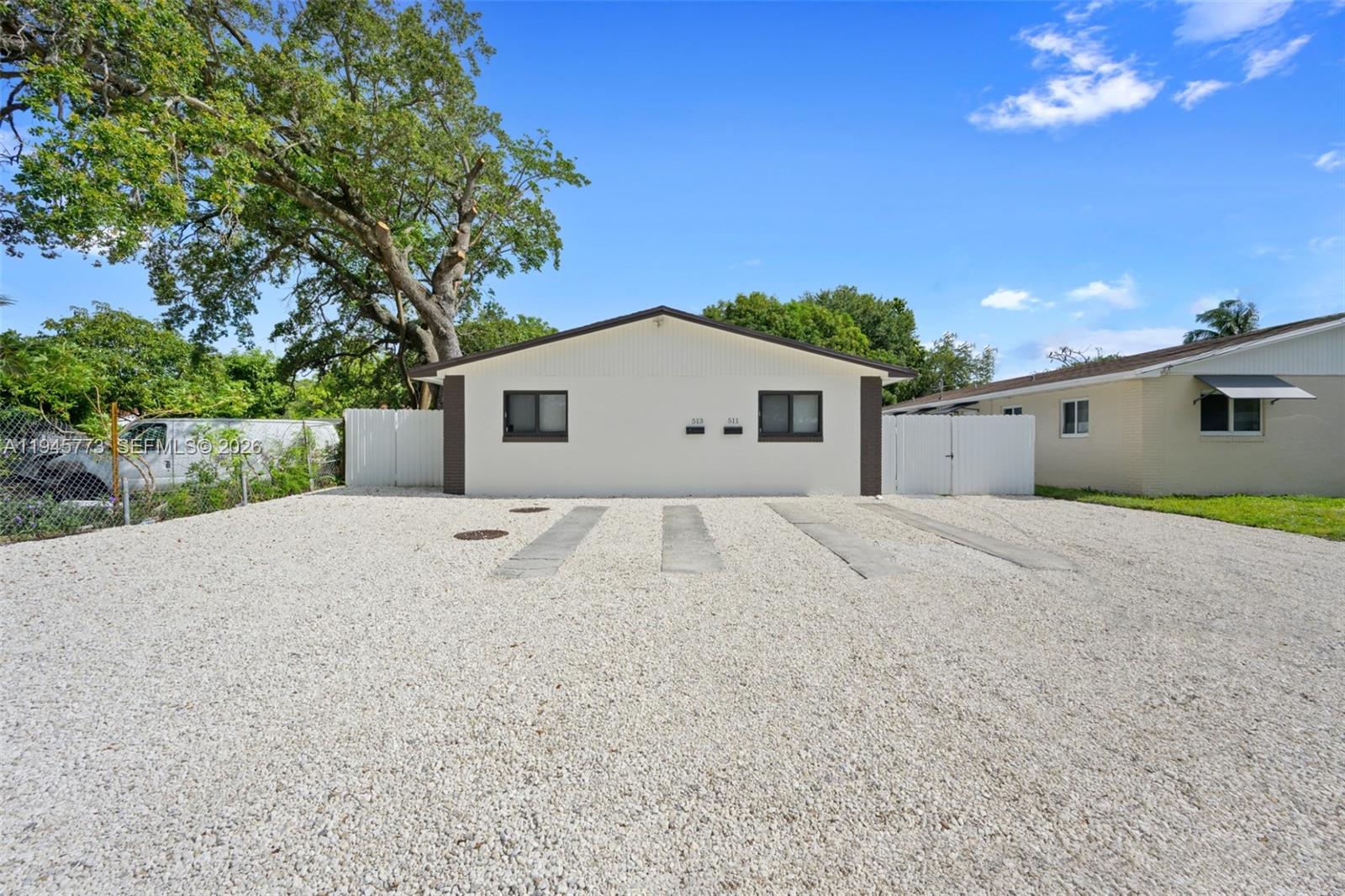 511 NW 93rd St # 513