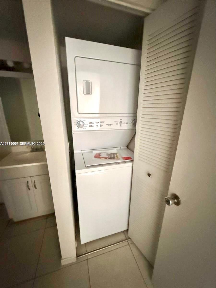 8255 SW 152nd Ave # 406 Unit: E-406