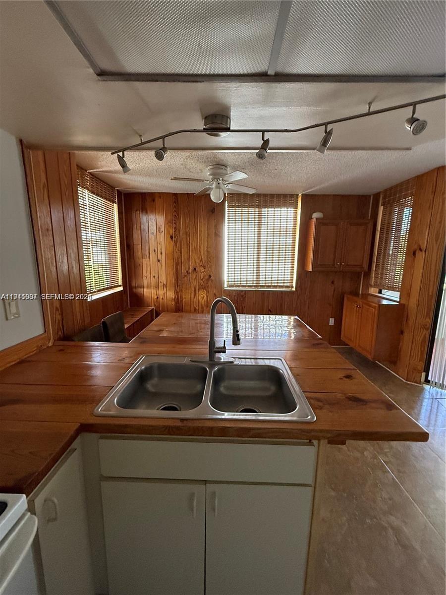 8255 SW 152nd Ave # 406 Unit: E-406