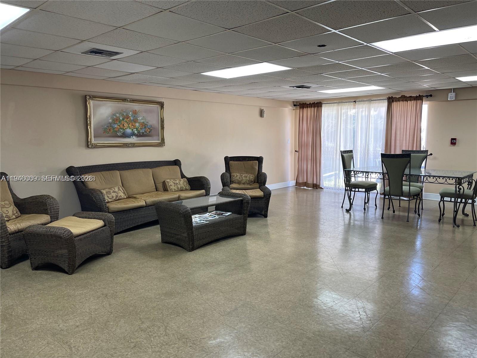 4670 W 13th Ln # 405