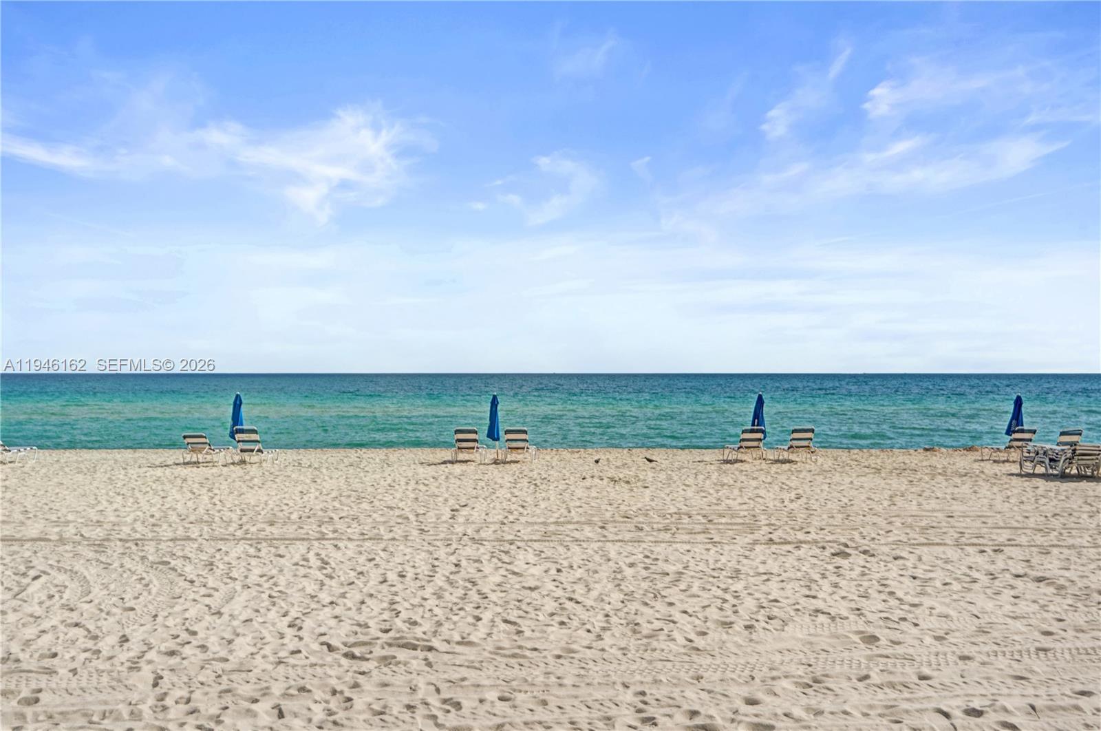 5555 Collins Ave # 14L