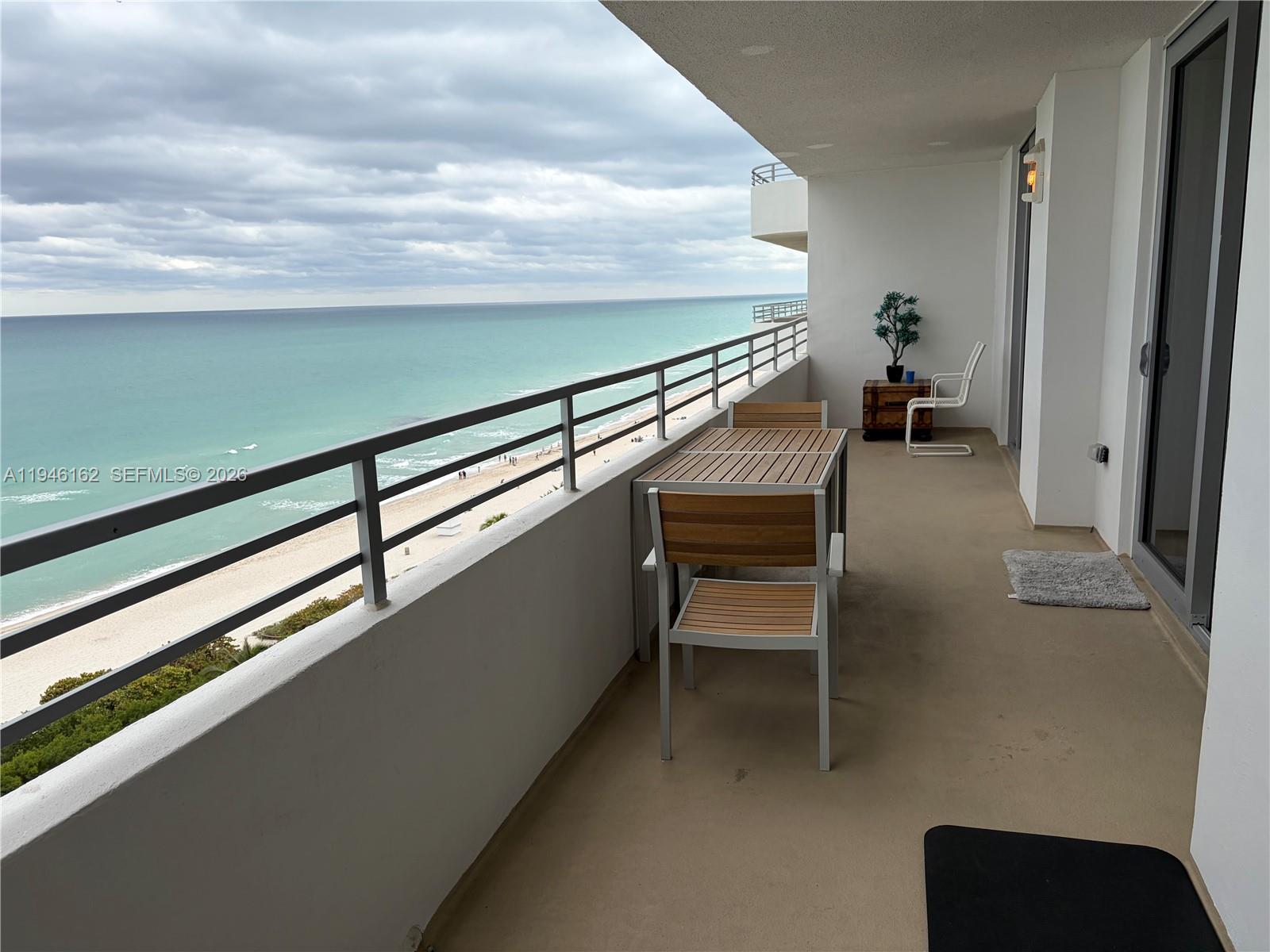 5555 Collins Ave # 14L