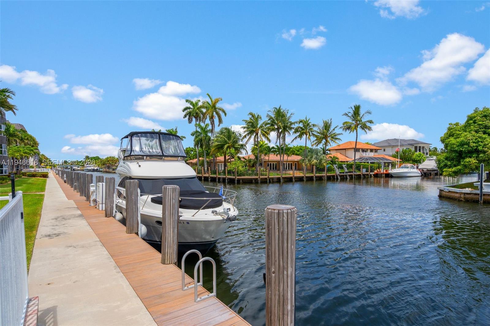 3121 NE 51st St # 203E