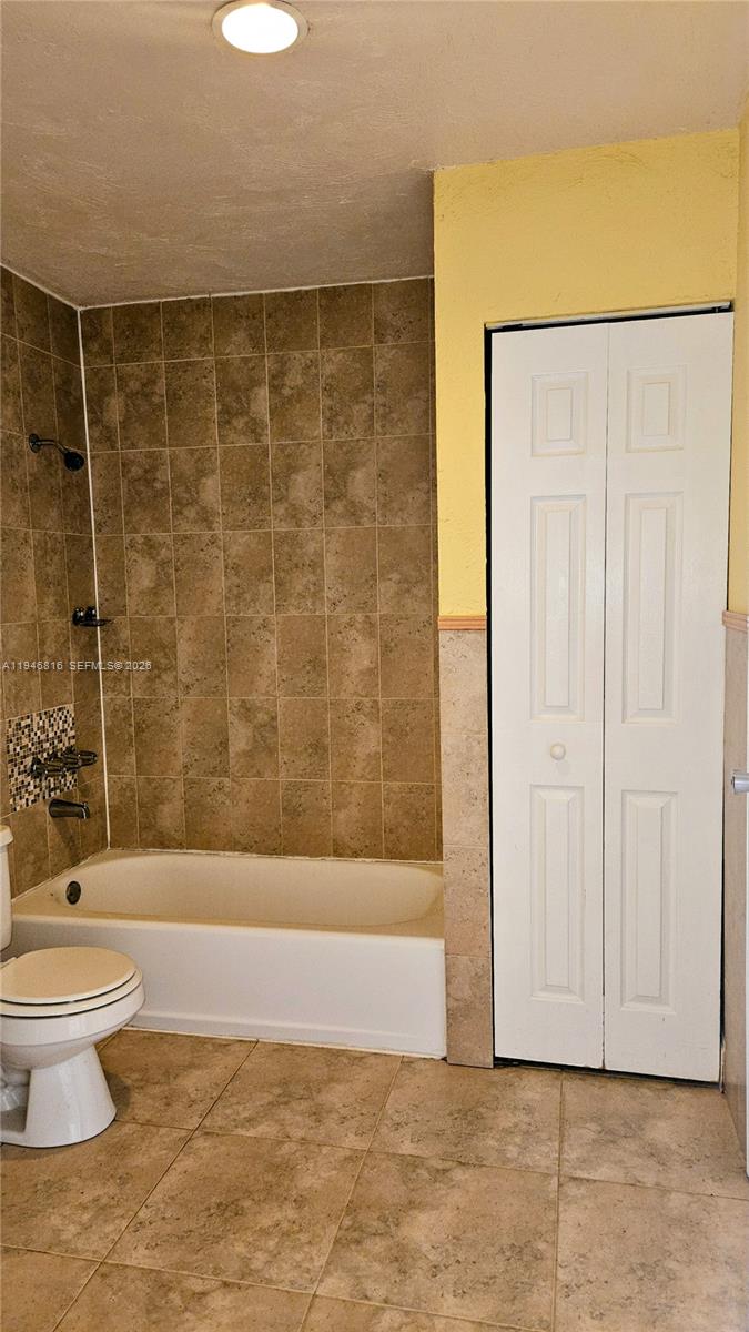 10351 SW 49th St Unit: Main