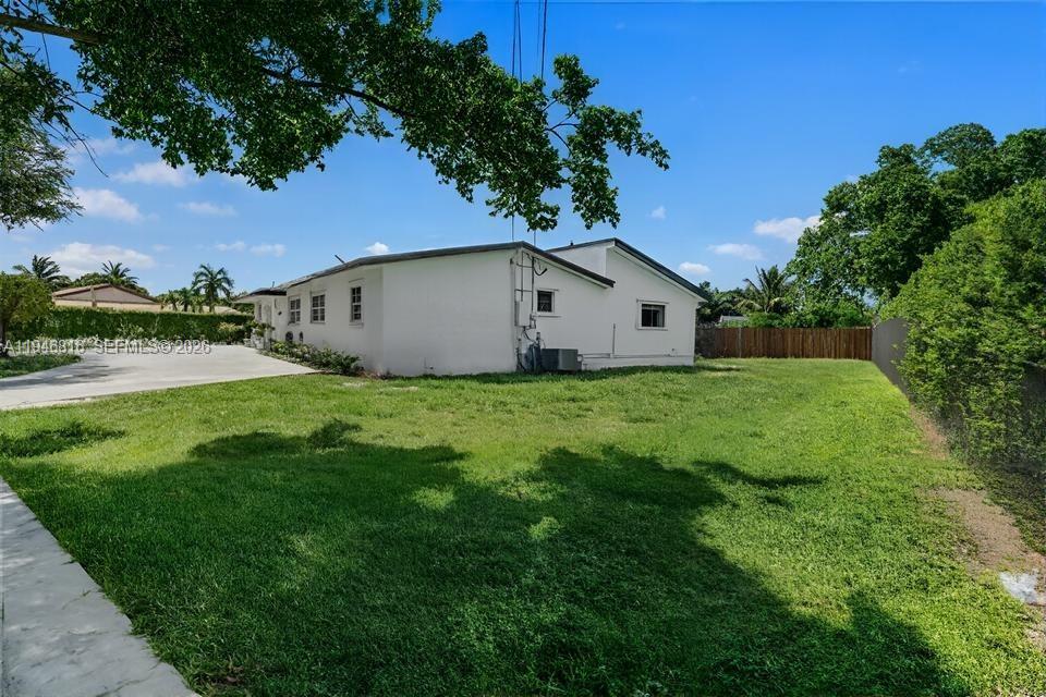 10351 SW 49th St Unit: Main