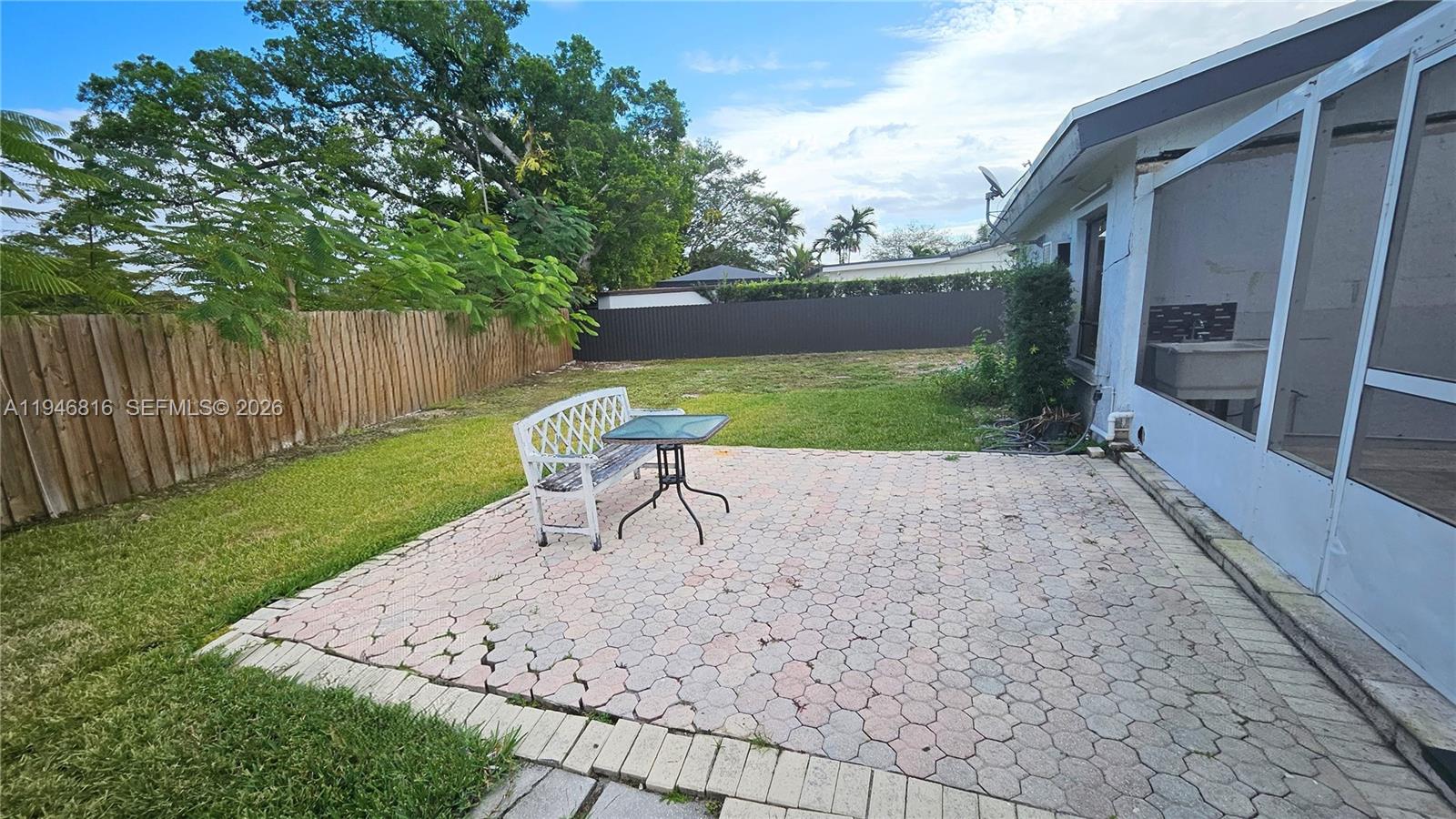 10351 SW 49th St Unit: Main