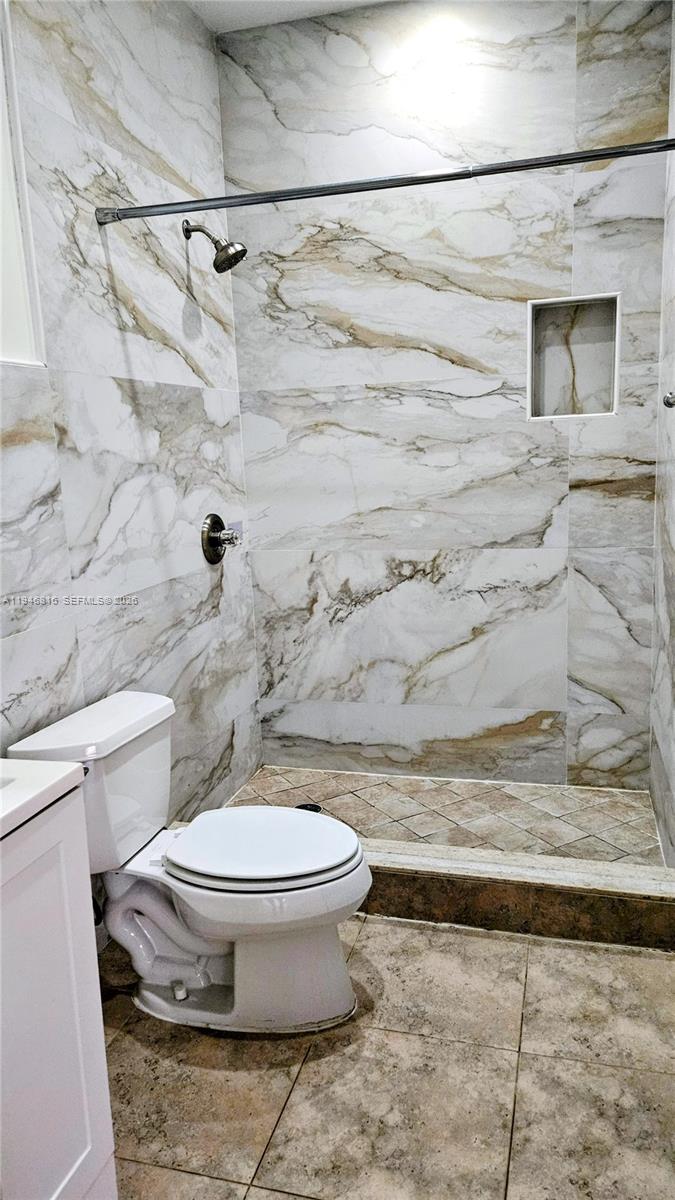 10351 SW 49th St Unit: Main