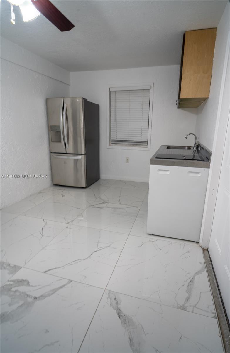 2421 SW 84th Ter