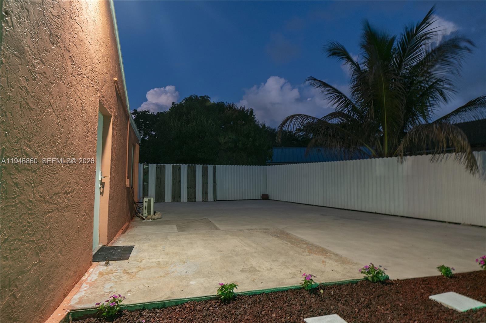 2421 SW 84th Ter
