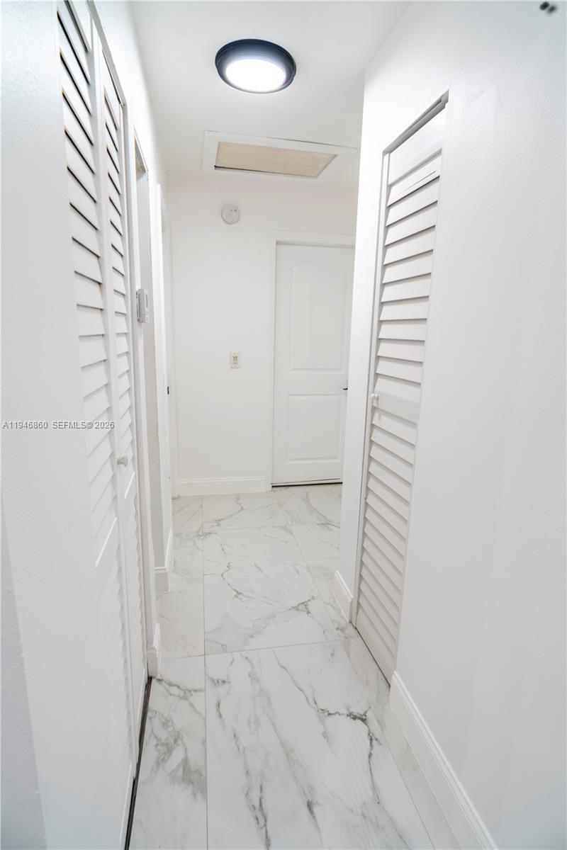 2421 SW 84th Ter