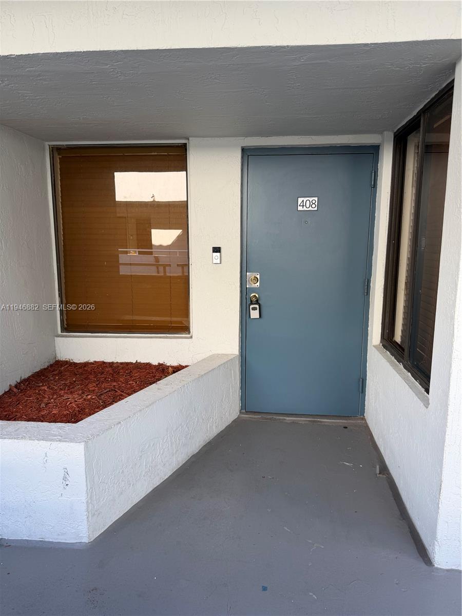 8205 SW 152nd Ave # 408 Unit: F-408