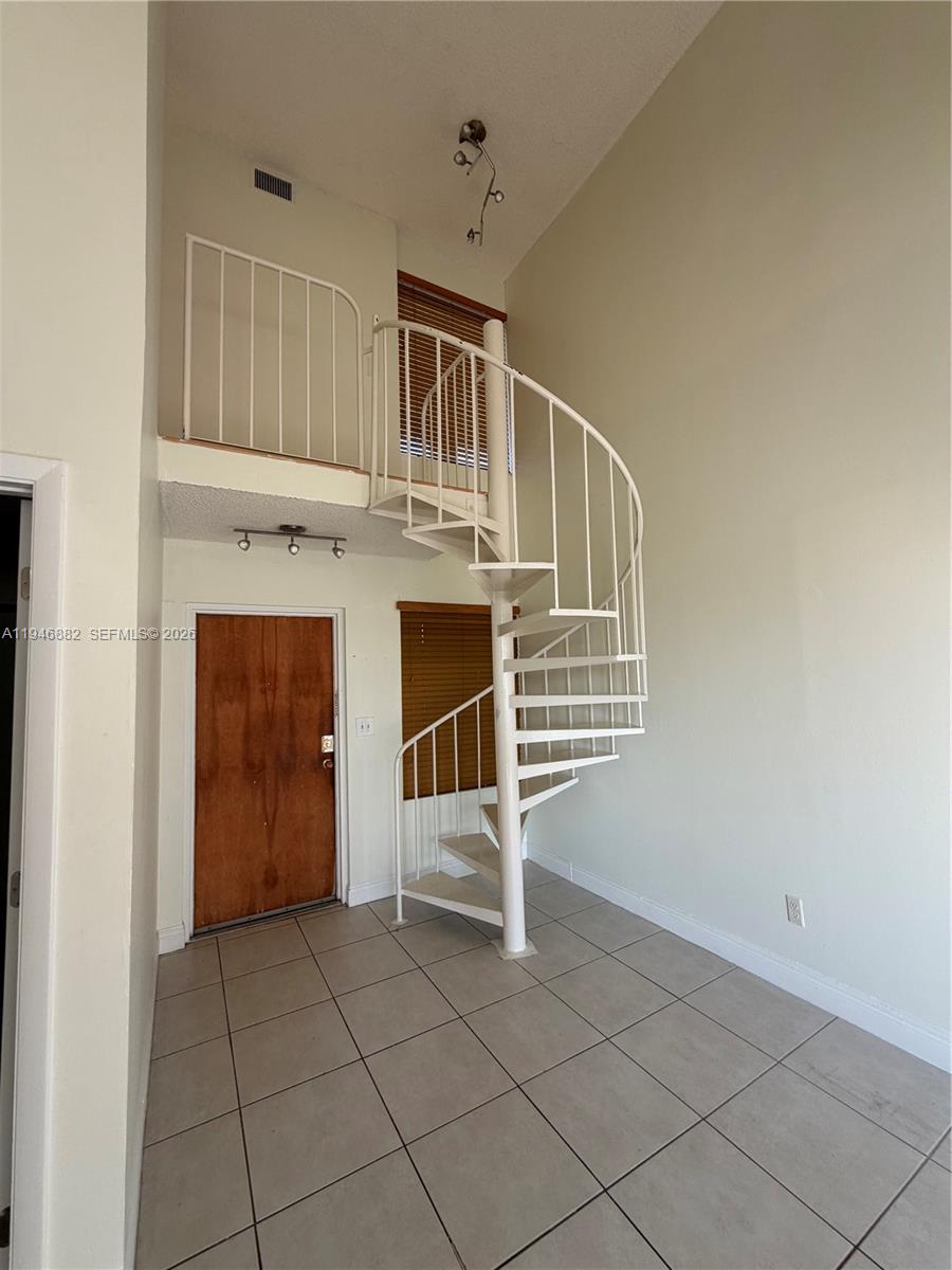 8205 SW 152nd Ave # 408 Unit: F-408