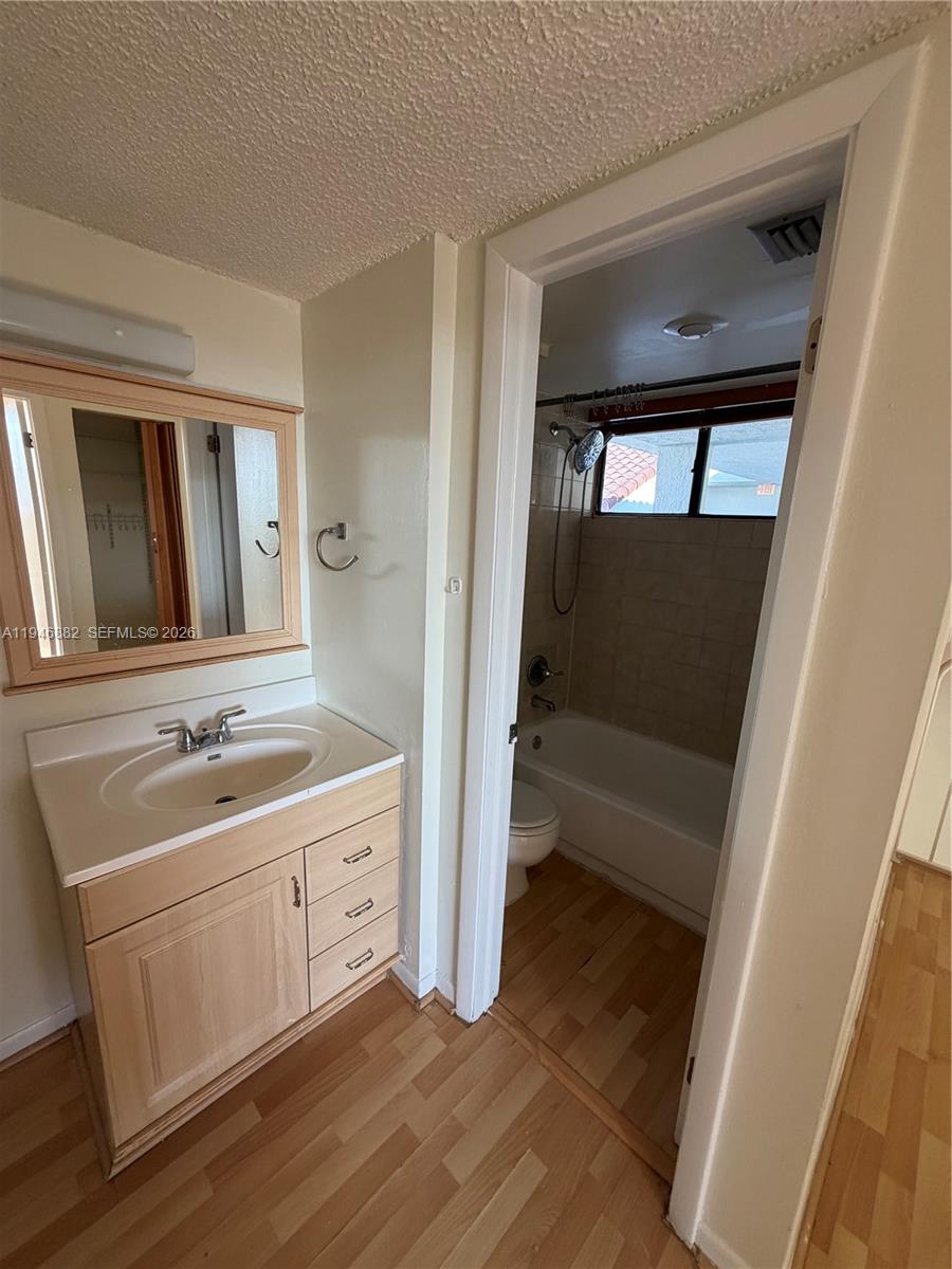 8205 SW 152nd Ave # 408 Unit: F-408