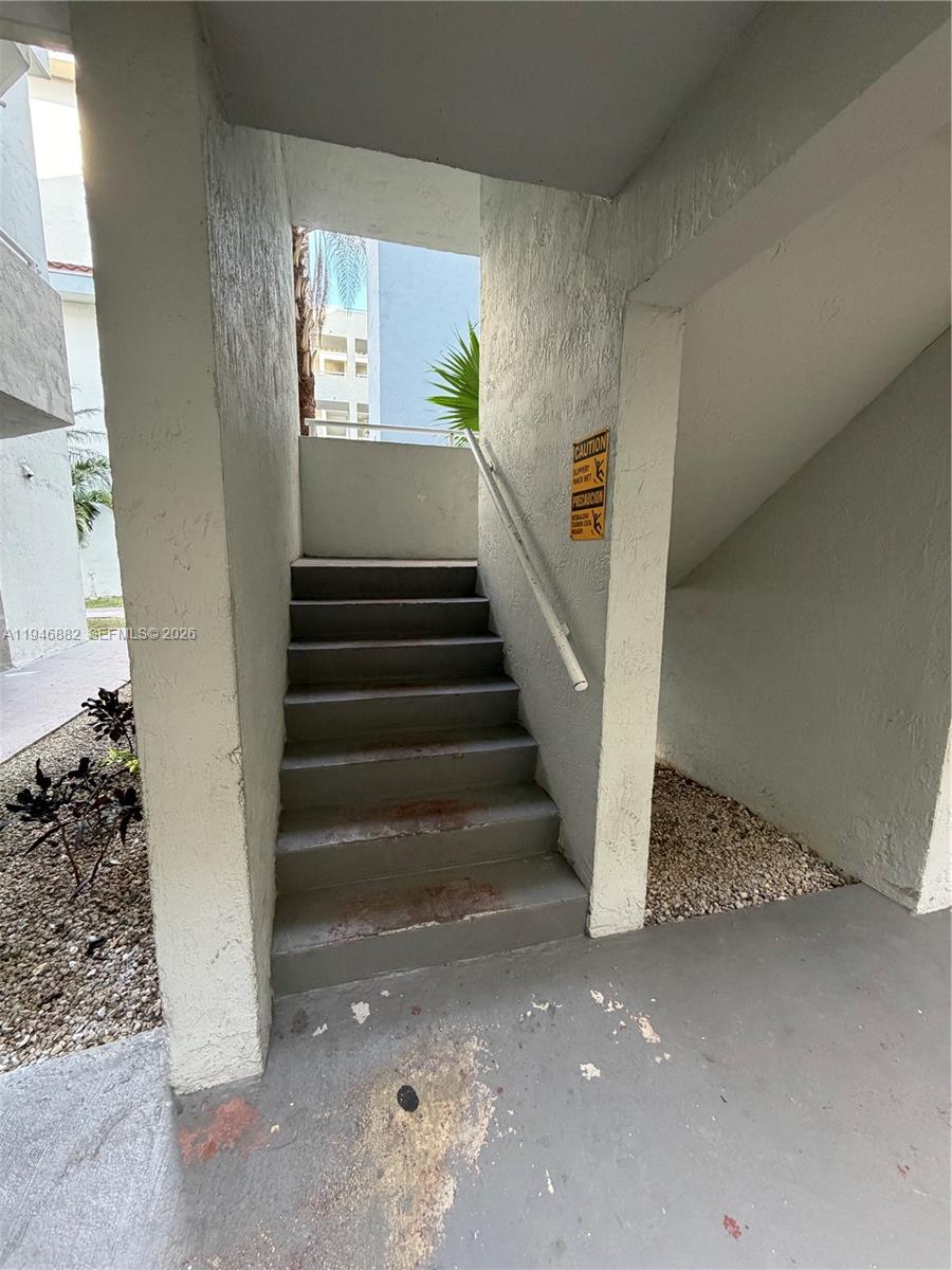 8205 SW 152nd Ave # 408 Unit: F-408