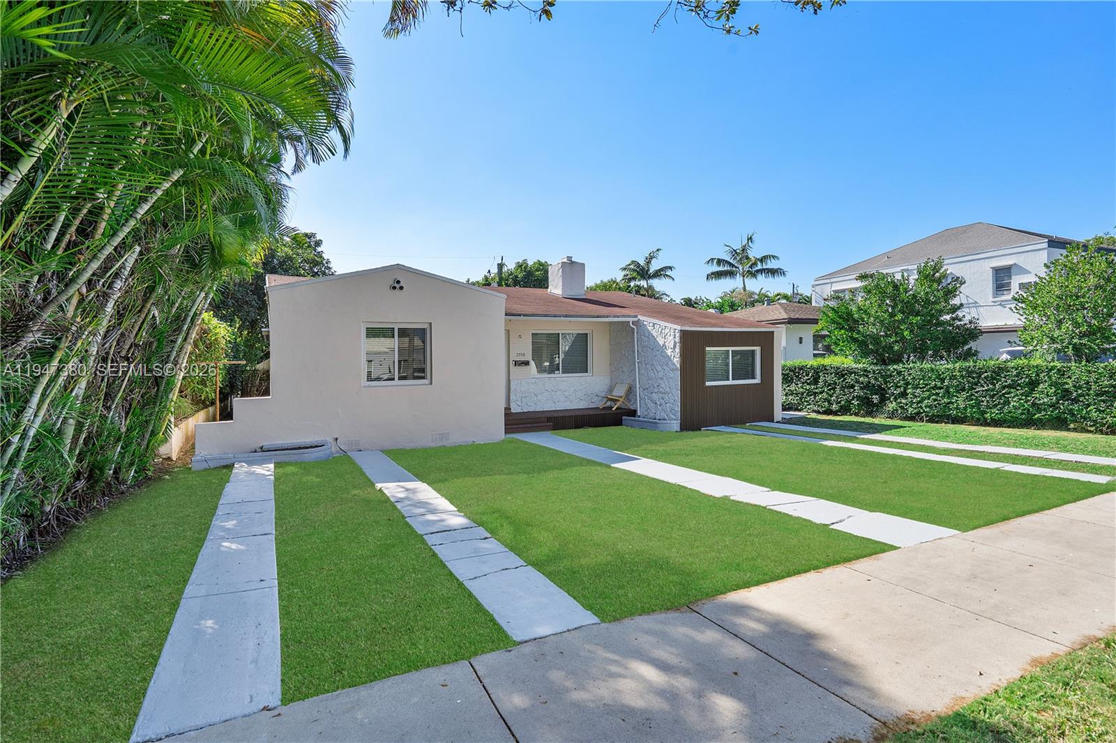 2350 SW 26th St