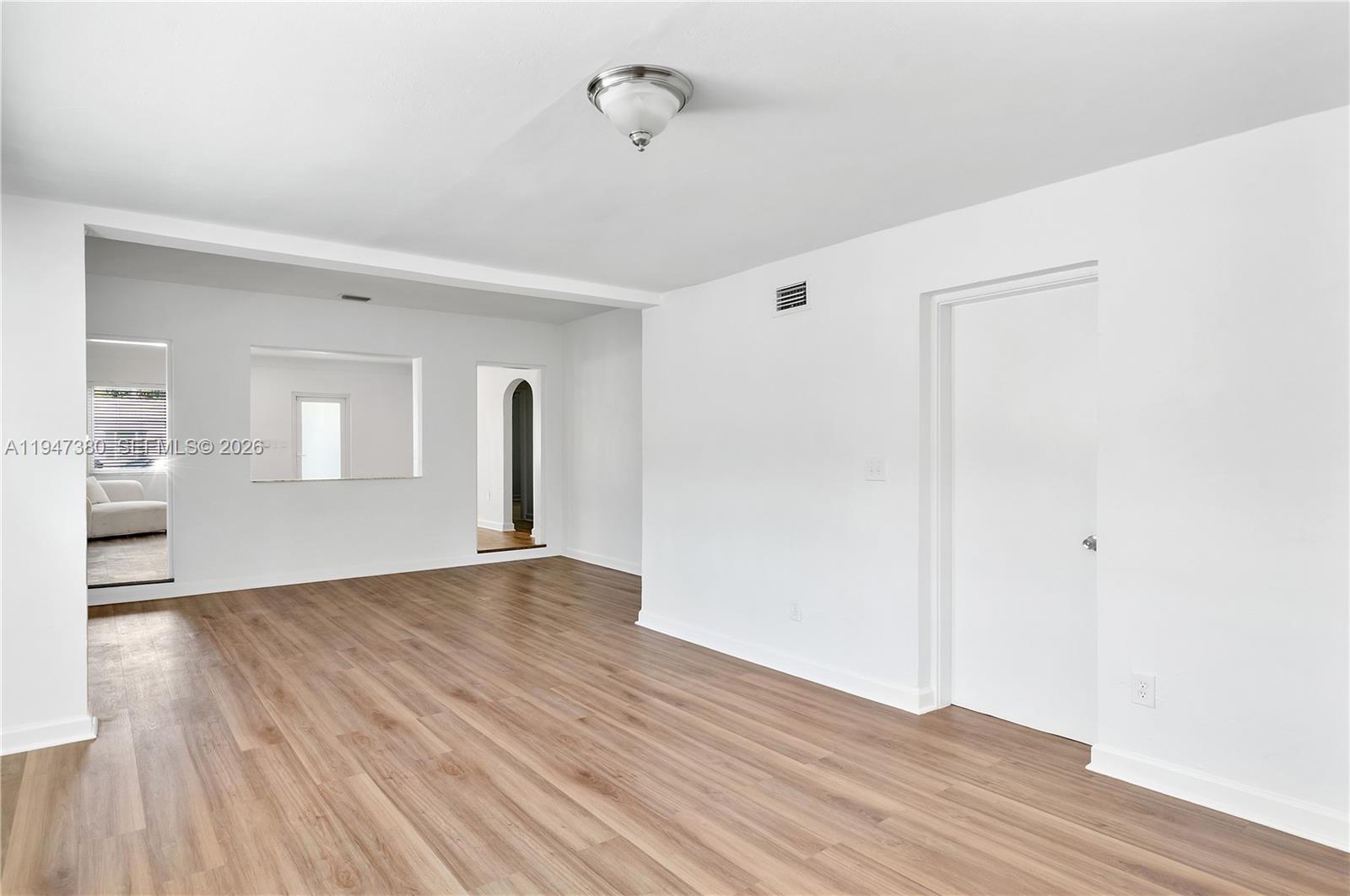 2350 SW 26th St